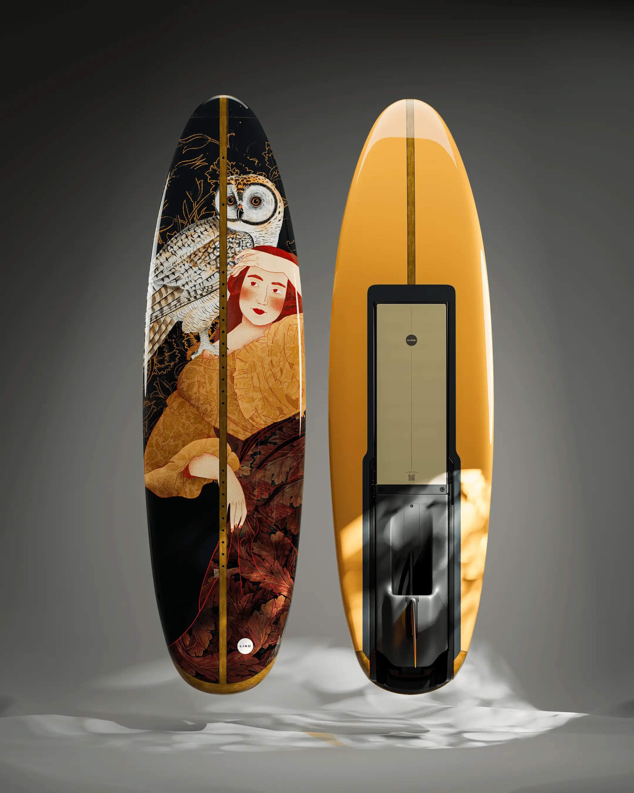 Das Lind Art Surfboard mit einer Eule und einer Dame von Amalia Restrepo.