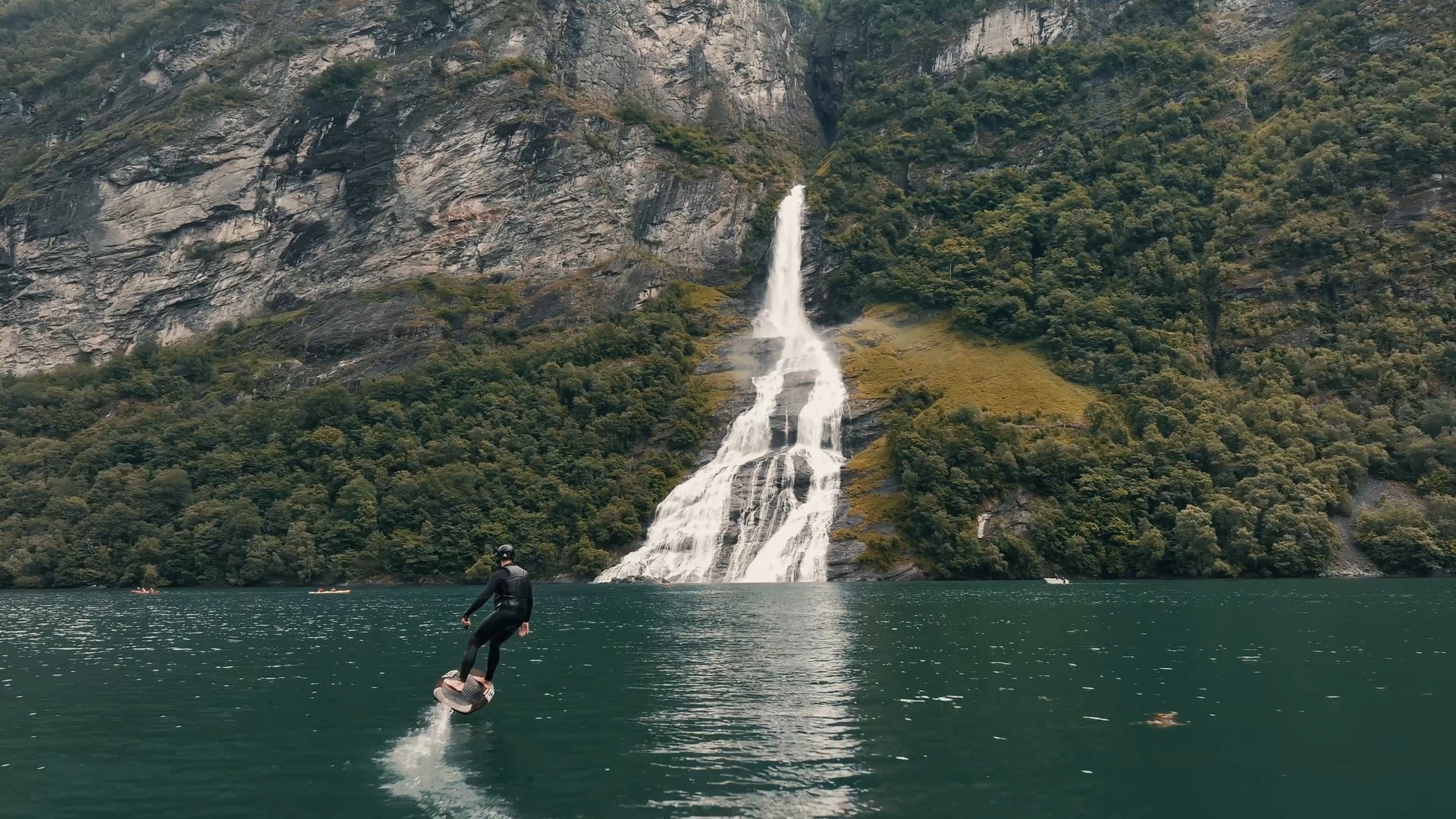 Norwegen Fjord eFoil Riders Adventure Tour 2023