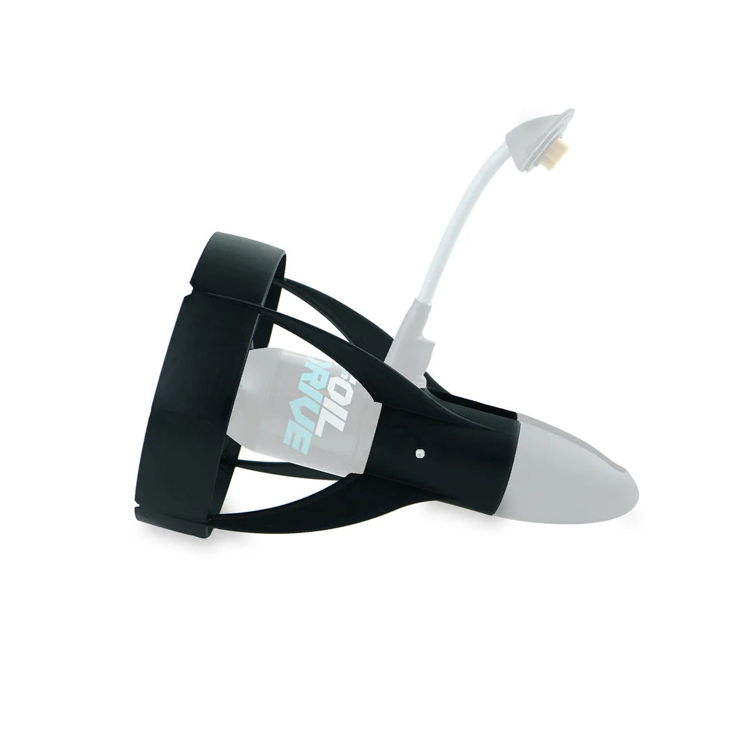 Ein sauberes Bild des Foil Drive Propellerschutzes, das zeigt, wie man ihn montiert.