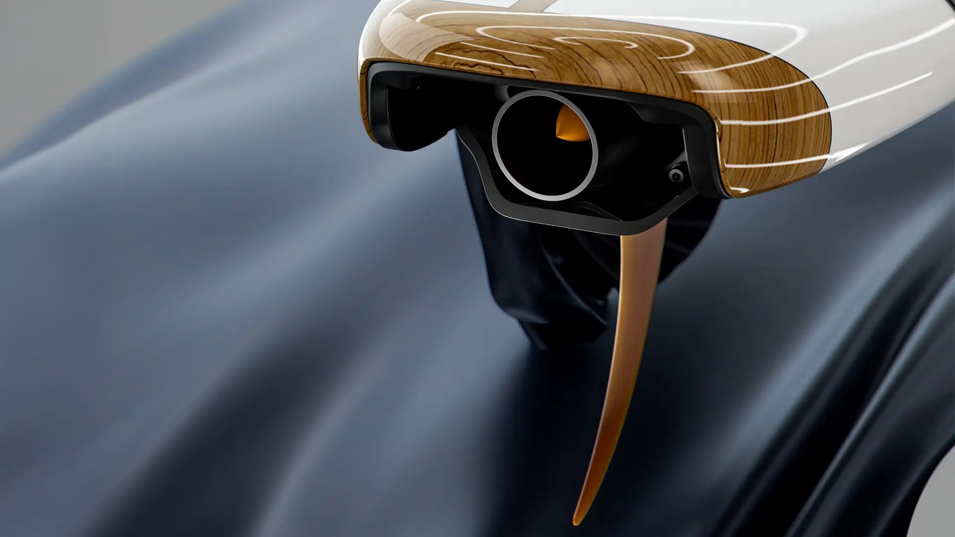 Eine Nahaufnahme des Motors und der Finne von hinten.