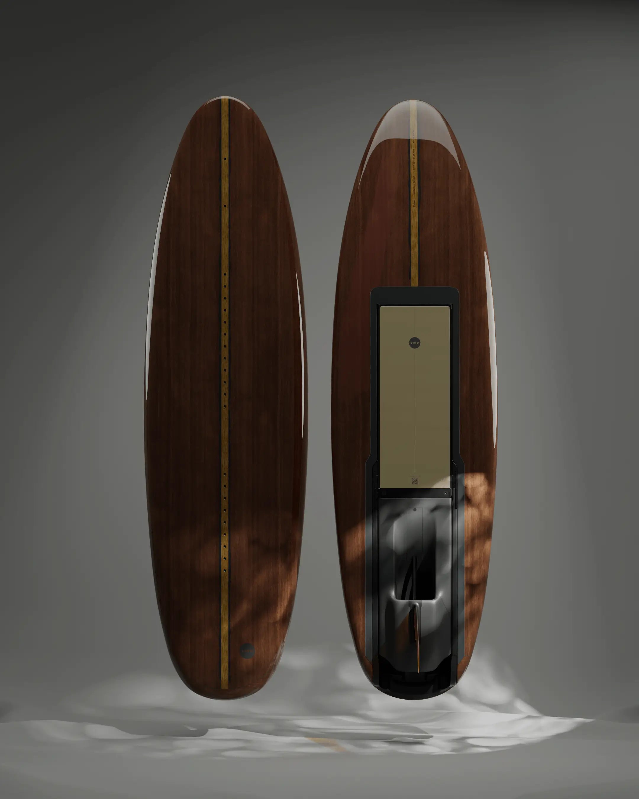 Das Lind Art Surfbrett namens Resin Woodgrain in dunkler Holzoptik von Micah Beutz.