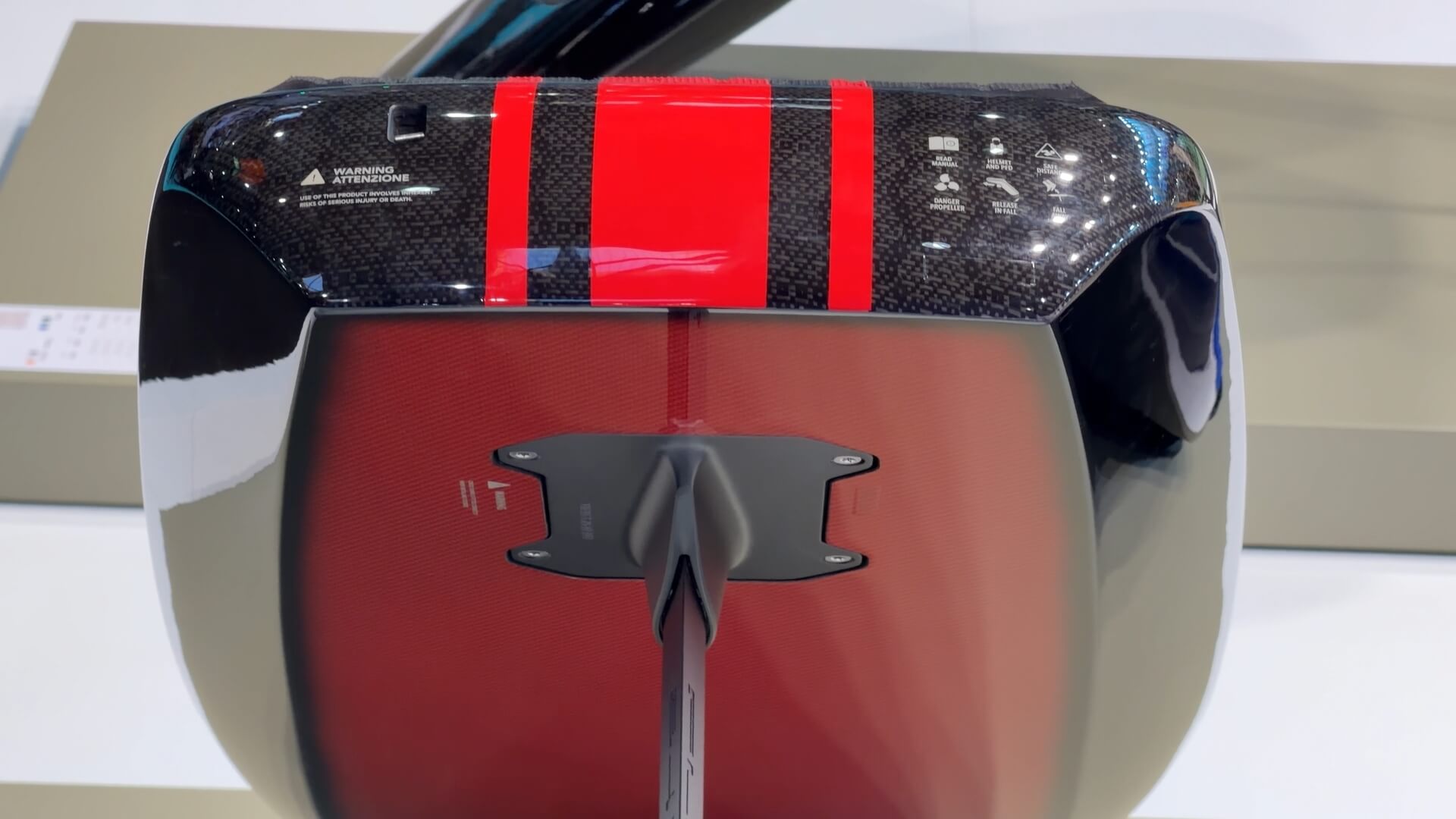 Fliteboard Series 6 auf der boot 2026 | Rückansicht